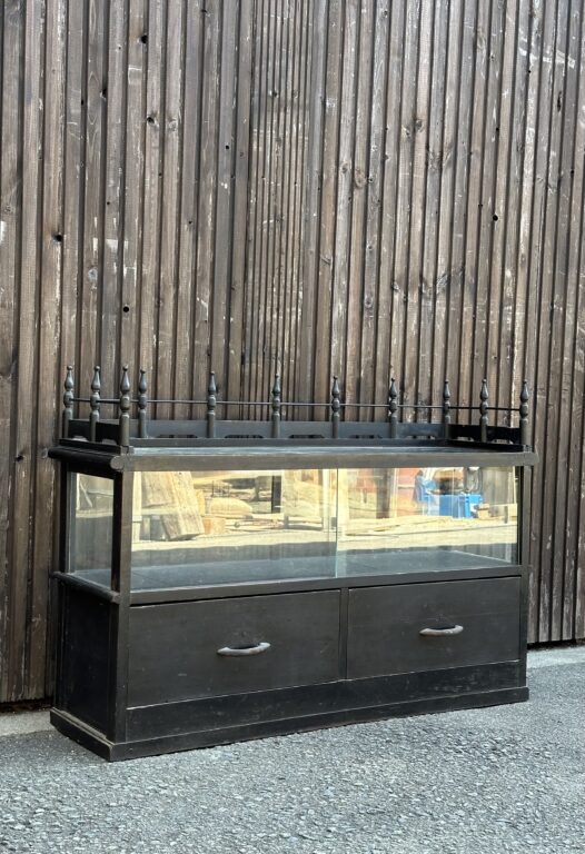 ガラスケースの配送可能になりました！ 出張買取　古道具donguri